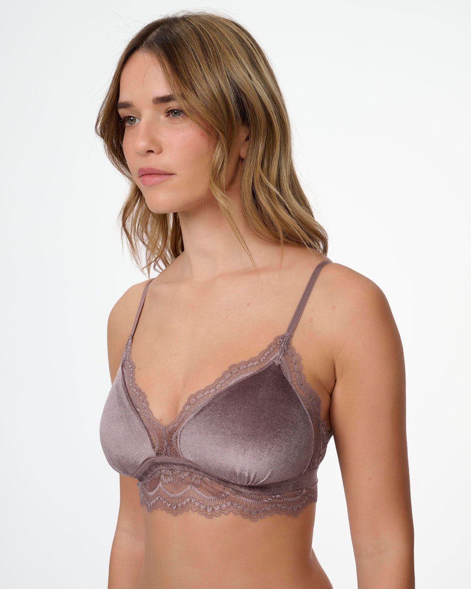 ברלט קטיפה ותחרה ללא ברזל עם קאפ פנימי קבוע