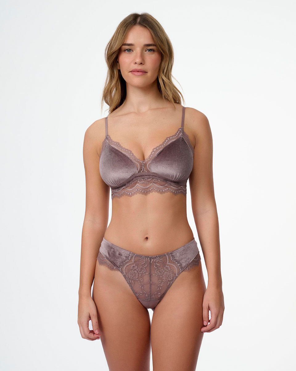 ברלט קטיפה ותחרה ללא ברזל עם קאפ פנימי קבוע