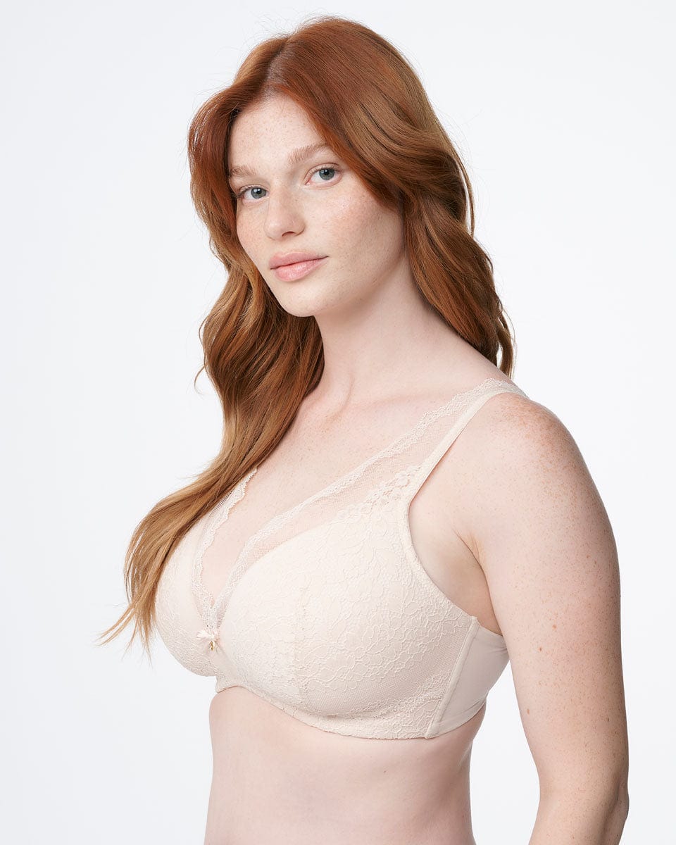 חזייה מרופדת ללא ברזלים בשילוב תחרה