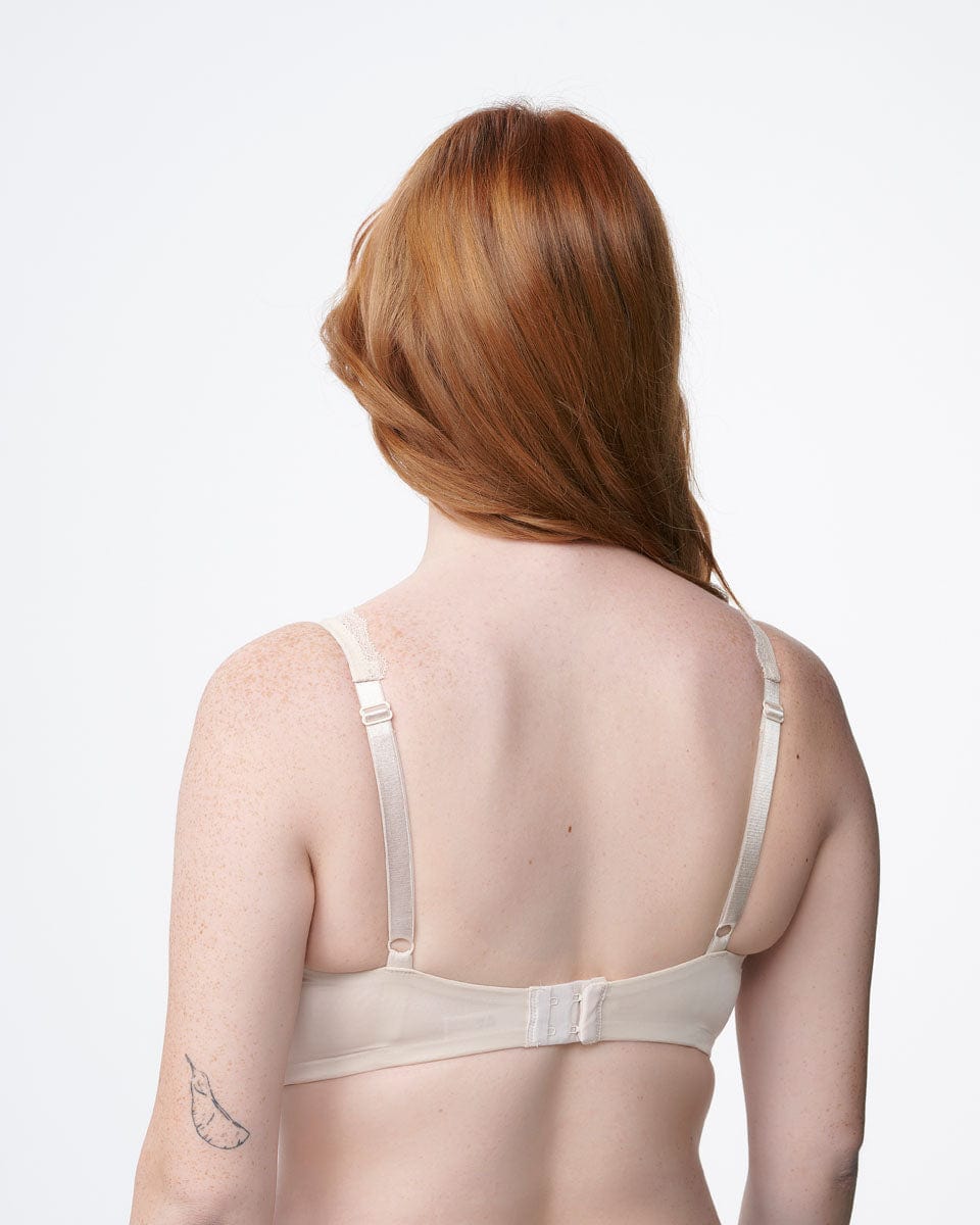 חזייה מרופדת ללא ברזלים בשילוב תחרה