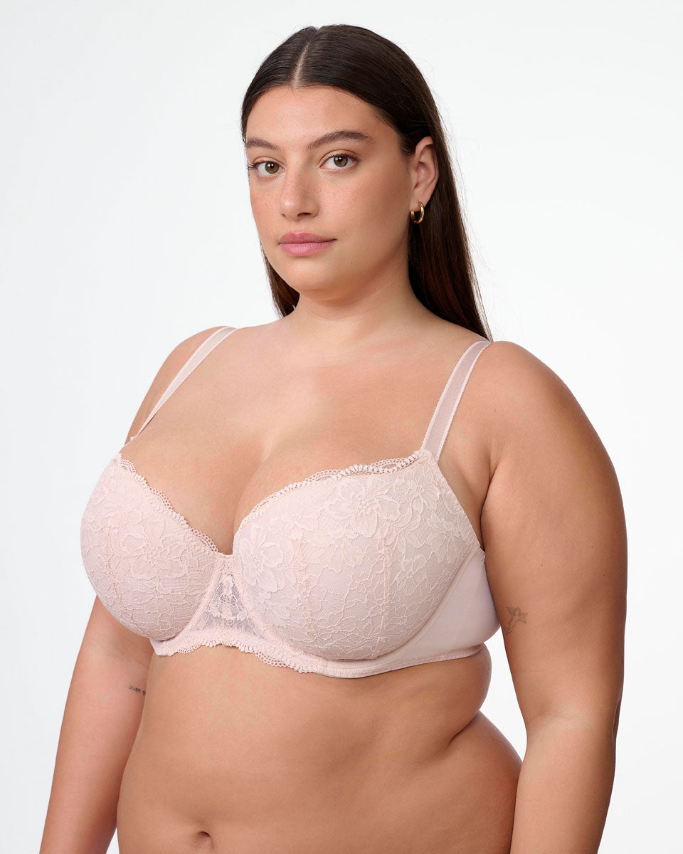 חזיה מרופדת מתחרה פרחונית עד למידות גדולות