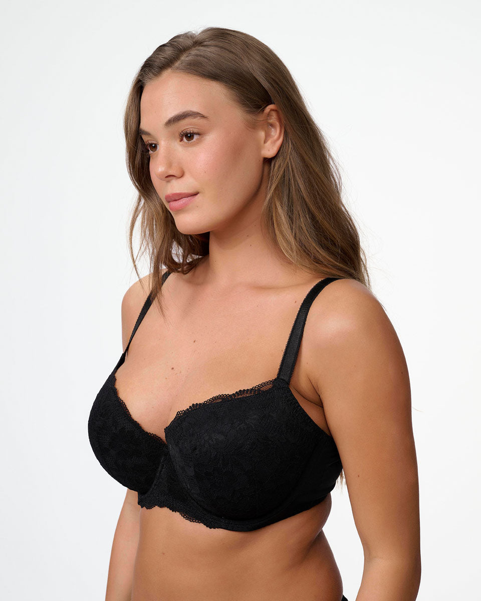 חזיה מרופדת מתחרה פרחונית עד למידות גדולות