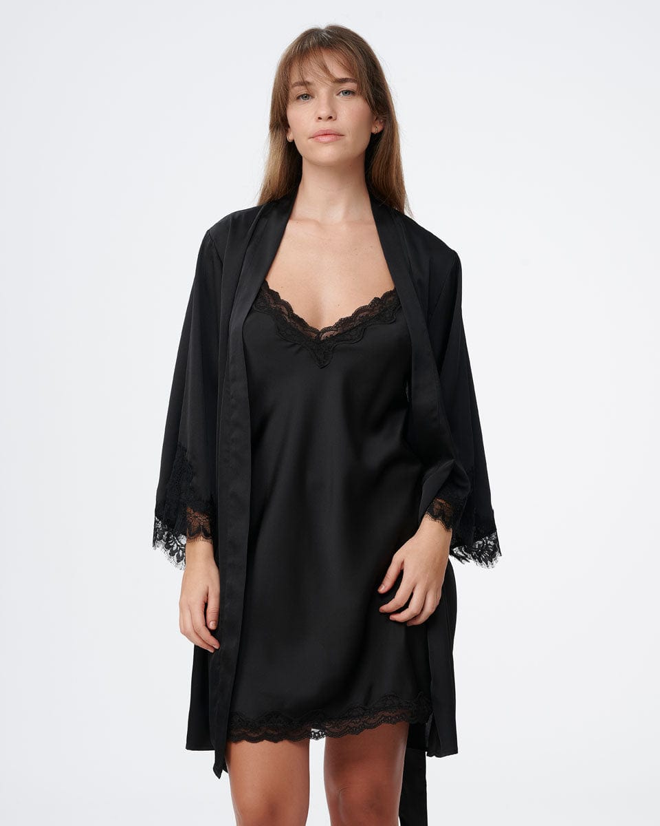 חלוק סטן משולב תחרה עשירה במכפלת בשרוול - BLACK – תמונה 2