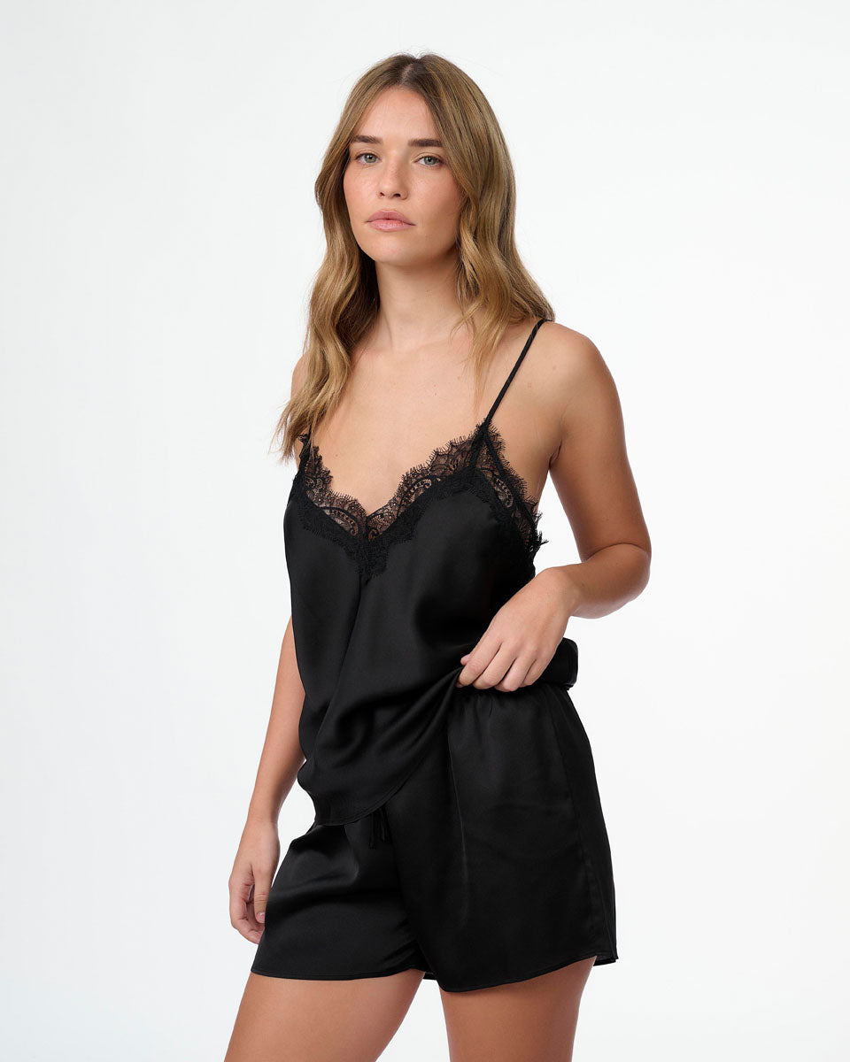 סט בייבי דול סאטן בשילוב תחרת ריסים מכנסון וגופייה