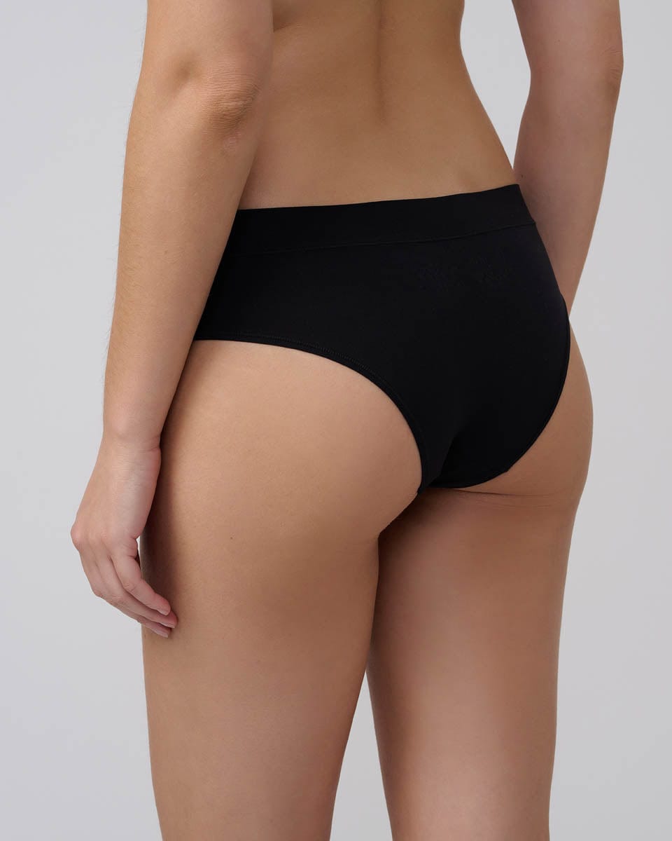 תחתון ציקי בחיתוך V CUT - BLACK – תמונה 3