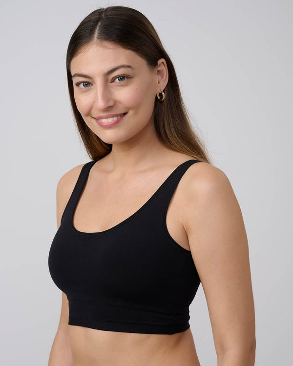 טופ  במפתח scoop  עם ריפוד נשלף וכתפיות רחבות - BLACK – תמונה 6