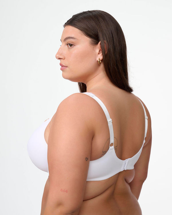 חזייה מרופדת בייסיק עם ברזלים מבדים רכים