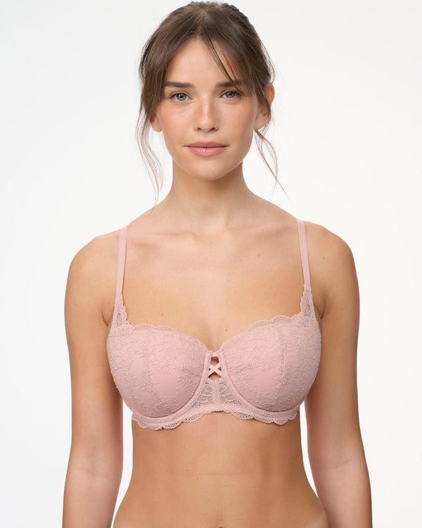 חזייה מרופדת במפתח עגול מתחרה