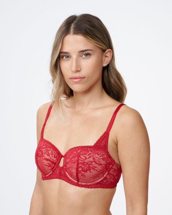 חזייה מרופדת עם ברזלים בשילוב תחרה במראה דרמטי - RUBY RED – תמונה 2