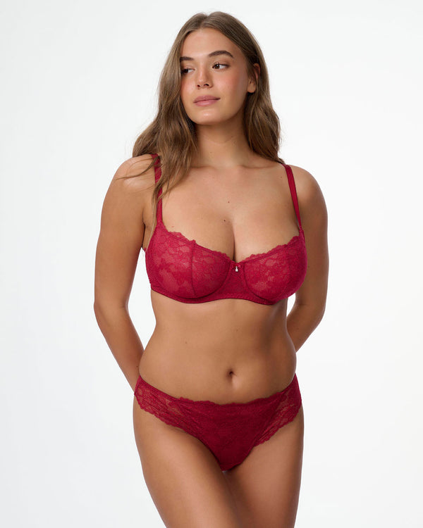 חזייה לא מרופדת עם ברזלים מתחרה במראה דרמטי - RUBY RED