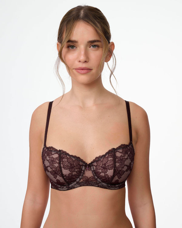 חזייה לא מרופדת עם ברזלים מתחרה במראה דרמטי - BERRY