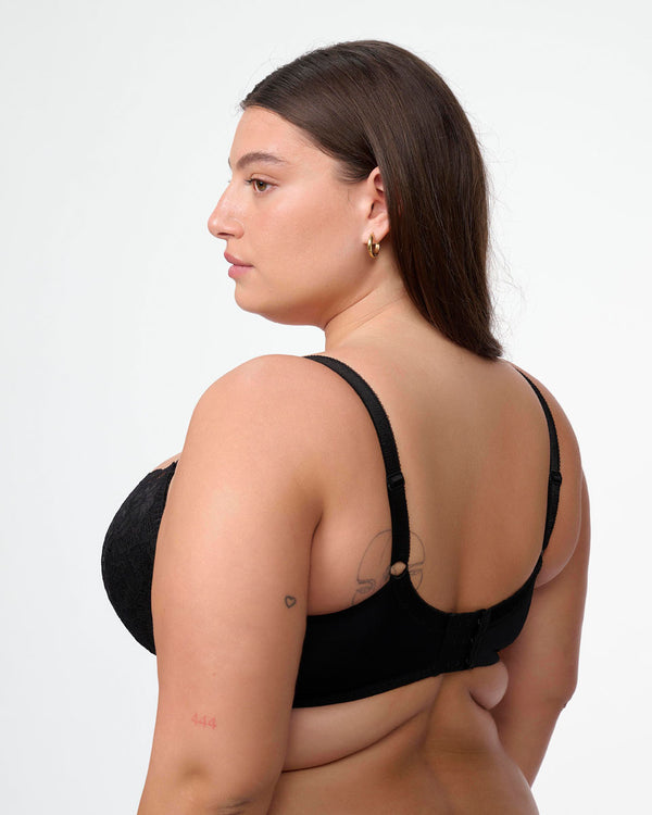 חזיה מרופדת מתחרה פרחונית  עד למידות גדולות