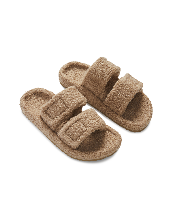 כפכף עם רצועות סקוץ מתכווננות מבוקלה רך ונעים