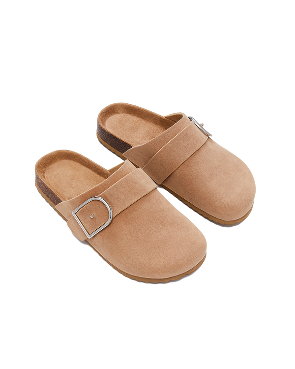 כפכפי זמש סגורות עם אבזם מטאלי