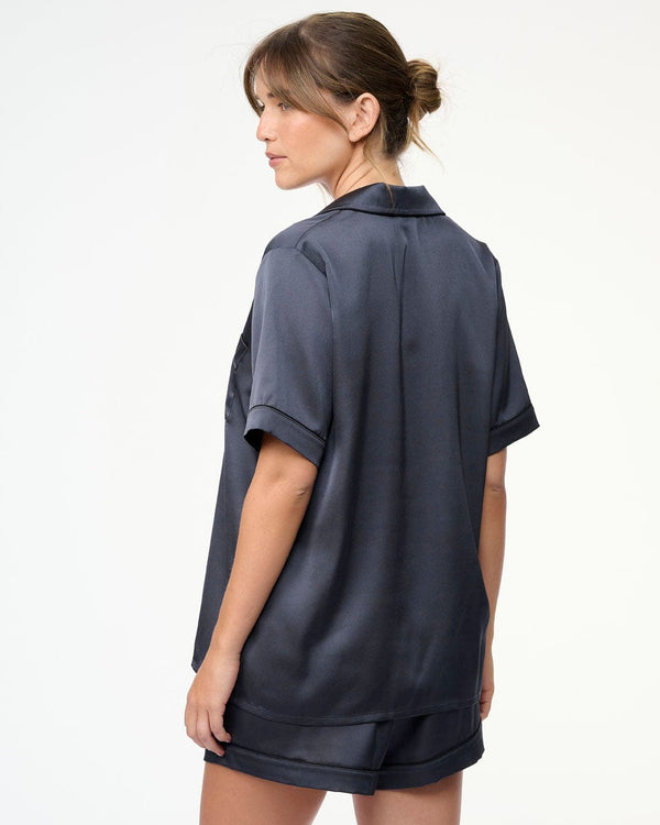 סט פיג'מה סאטן מכנסון וחולצה מכופתרת - DENIM – תמונה 3