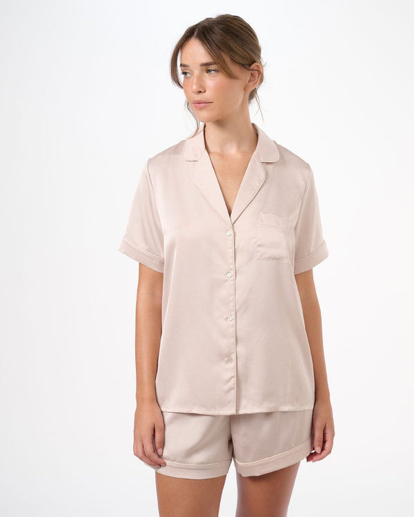 סט פיג'מה סאטן מכנסון וחולצה מכופתרת - OATMEAL – תמונה 4