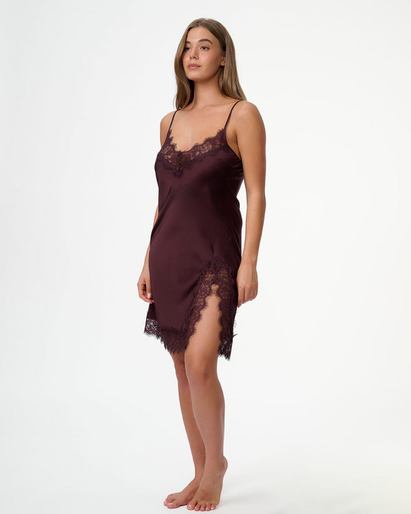 כותונת סאטן מידי בשילוב תחרת ריסים - BERRY