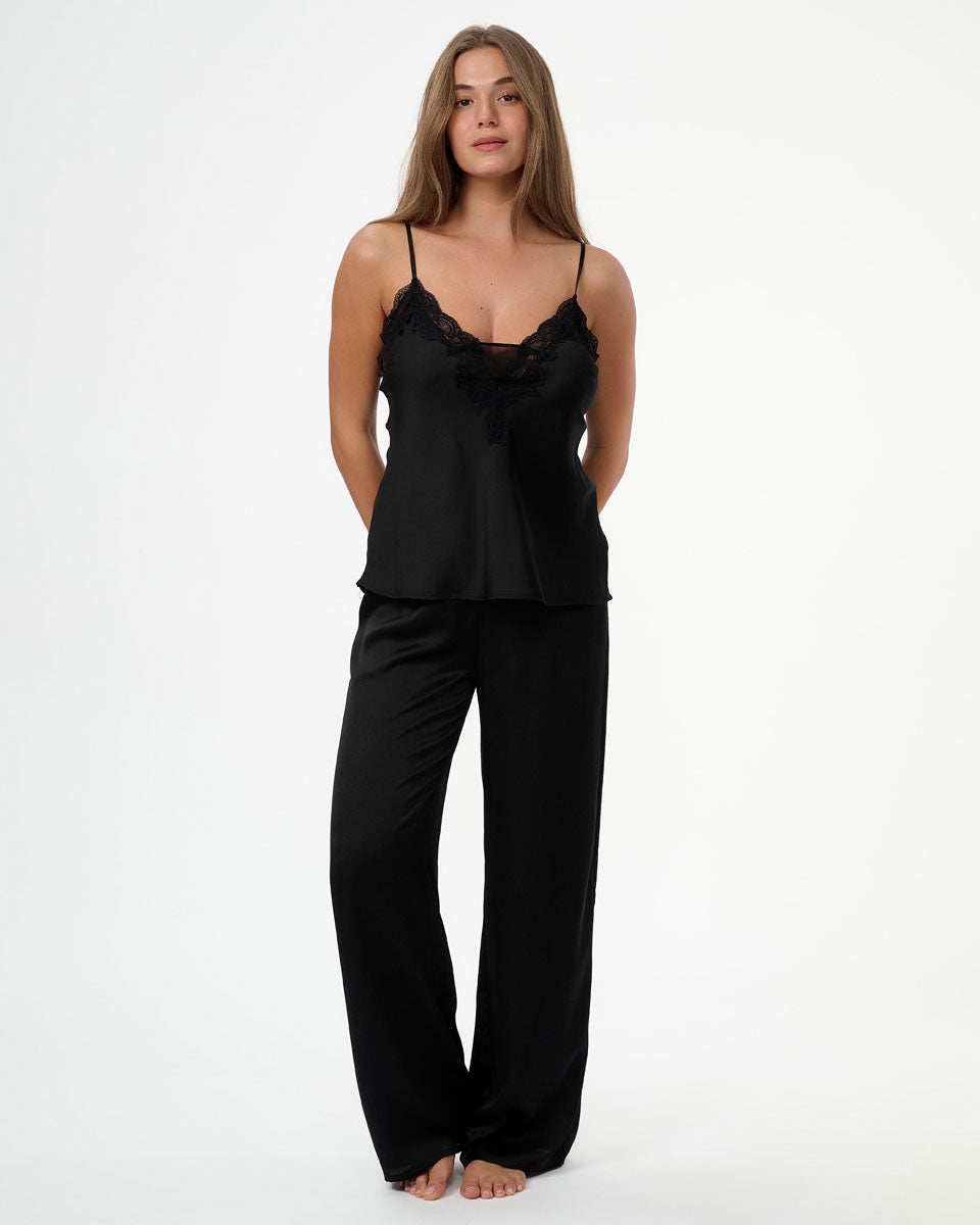 סט בייבידול סאטן במפתח V בשילוב תחרה ורשת גופייה ומכנס ארוך