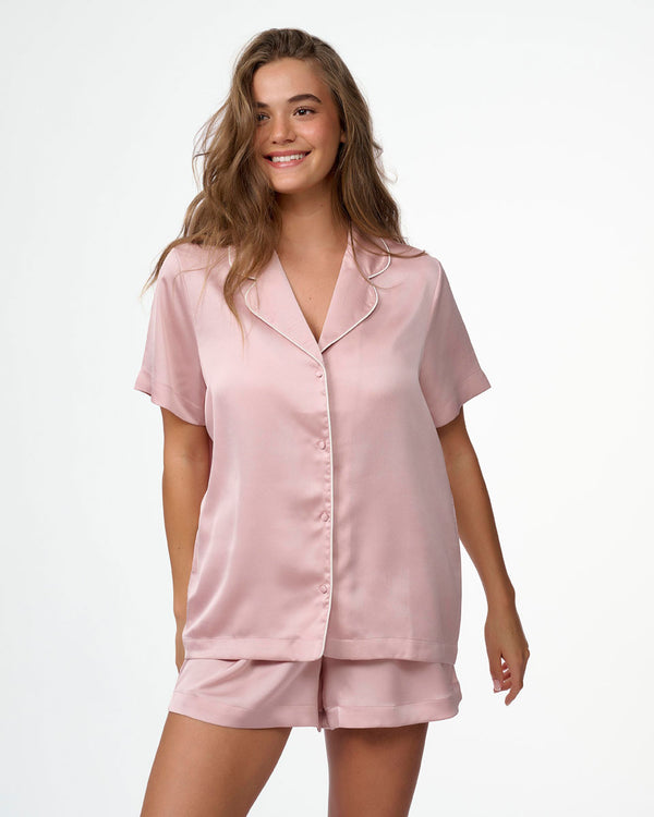 סט פיג'מה סאטן קצר במראה משוחרר - DEEP BLUSH