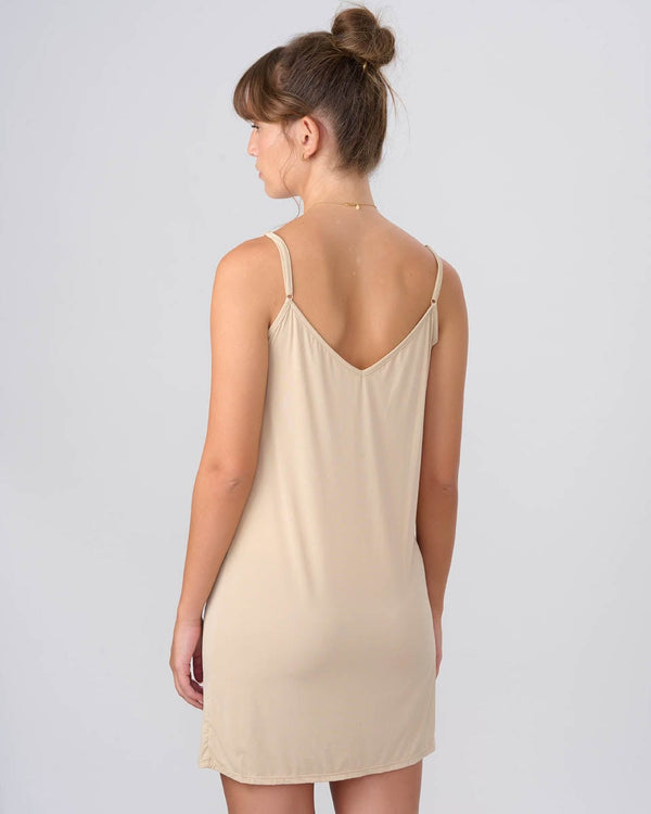 שמלת קומביניזון דקה ללבישה כתחתית מתחת להלבשה - NUDE – תמונה 4