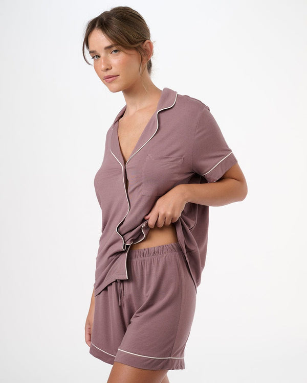 סט פיג'מה ויסקוזה מכנסון וחולצה מכופתרת