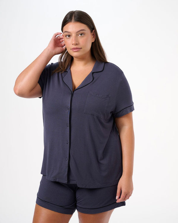 סט פיג'מה ויסקוזה מכנסון וחולצה מכופתרת