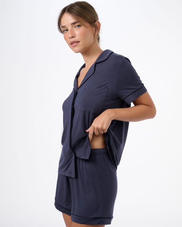 סט פיג'מה ויסקוזה מכנסון וחולצה מכופתרת