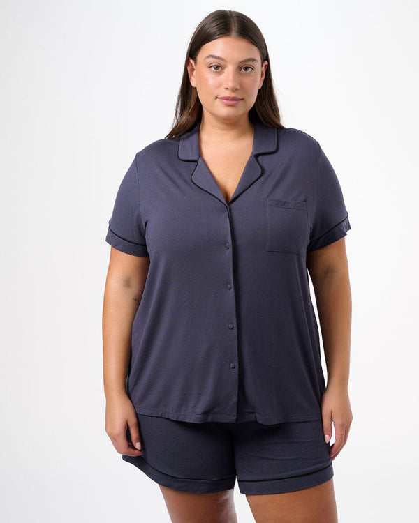 סט פיג'מה ויסקוזה מכנסון וחולצה מכופתרת