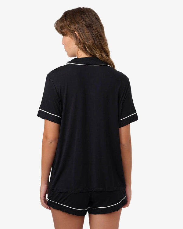 סט פיג'מה ויסקוזה מכנסון וחולצה מכופתרת - BLACK – תמונה 3