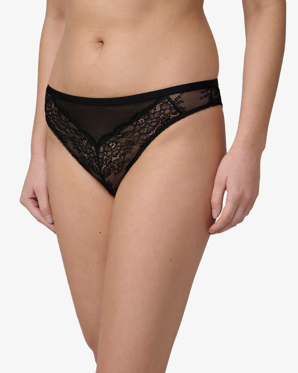 תחתון ברזילאי גבוה בשילוב תחרה ורשת