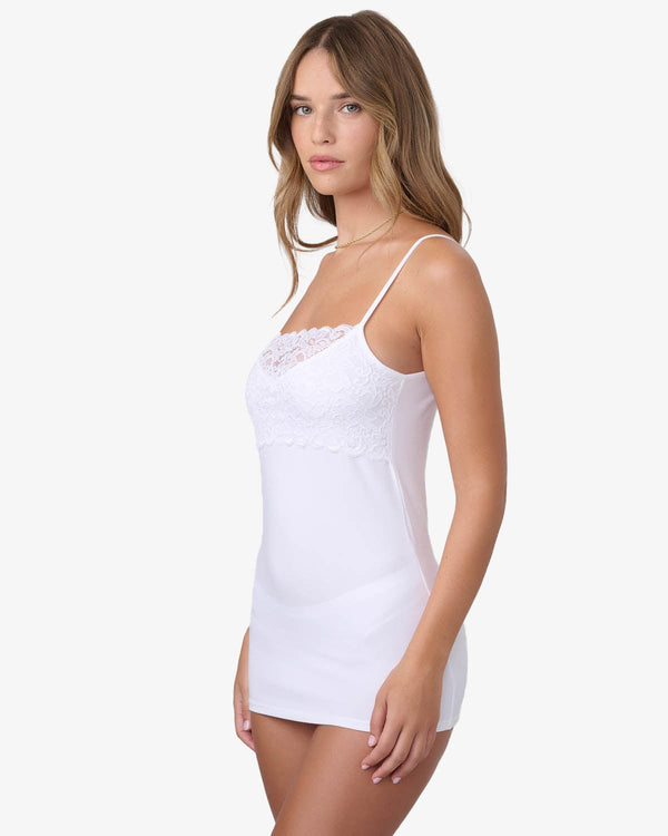 גופיית ספגטי בשילוב  תחרה לרוחב החזה - WHITE – תמונה 2