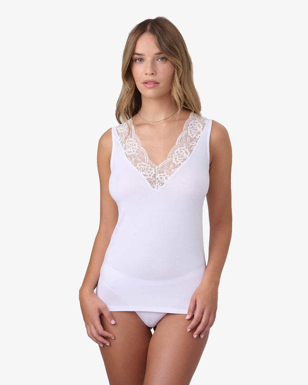 גופיית V  בשילוב תחרה רחבה - WHITE – תמונה 1