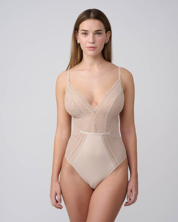 בגד גוף משולב תחרה עם קצה ישר - NATURAL – תמונה 1