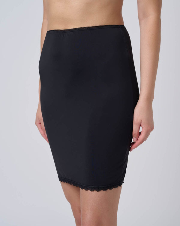 חצאית  תחתית מיקרופייבר - BLACK – תמונה 1