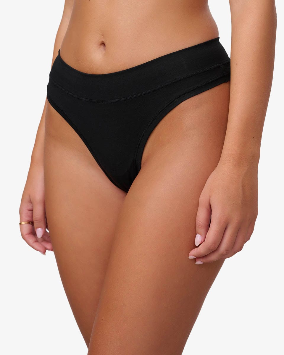 תחתון חוטיני - BLACK – תמונה 2